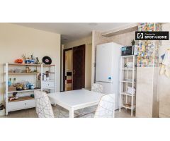 Apartamento de 4 dormitorios en alquiler en Ciutat Vella