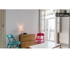 Cómodo apartamento de 1 dormitorio con terraza en alquiler en Extramurs