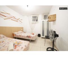Elegante habitación en alquiler en apartamento de 3 dormitorios, LEsquerra de lEixample