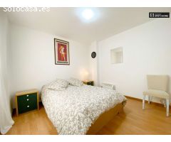 Acogedora habitación en alquiler en apartamento de 3 dormitorios en Poblats Marítims
