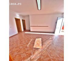 ESTUPENDA CASA CON PARCELA DE 4 DORM,  AGUA Y LUZ EN DESAMPARADOS, SEMI-NUEVA..¡HAGA SU OFERTA!!
