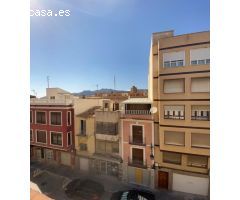 ESTUPENDA CASA EN EL CENTRO DE ORIHUELA DE TRES PLANTAS, TERRAZA, BAJO COMERCIAL.. ¡VISITELA!!