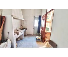 ESTUPENDO EDIFICIO EN EL CENTRO DE ORIHUELA DE DOS PLANTAS CON TERRAZA, MUY ECONÓMICO ¡¡VISITELO!!