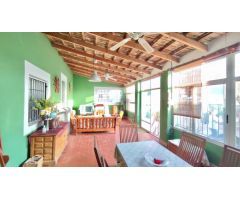 GESSICON VENDE DOS CHALET CON PARCELA DE 3.179 PARA VIVIR,  A TAN SOLO 2 MIN DE ORIHUELA CIUDAD