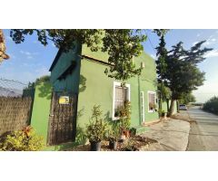 GESSICON VENDE DOS CHALET CON PARCELA DE 3.179 PARA VIVIR,  A TAN SOLO 2 MIN DE ORIHUELA CIUDAD