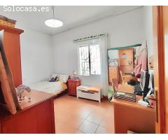ESTUPENDA CASA A TAN SOLO 5MIN DE ORIHUELA, PARA VIVIR CON PATIO, TERRAZA ¡ViSITELA!