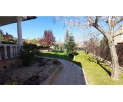 CHALET INDEPENDIENTE AMUEBLADO EN ALQUILER PEDREZUELA