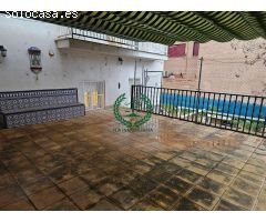 PISO CON GRAN PATIO EN ALQUILER EN PEDREZUELA