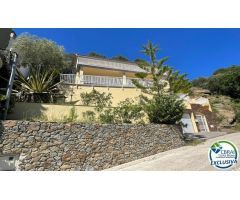 MAGNIFICO XALET DE 253 M2 CONSTRUIDOS, 608 M2 DE PARCELA, BONITAS VISTAS AL MAR Y PISCINA