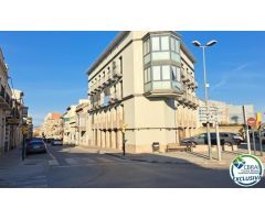 Gran local a cinco minutos de la Rambla de Figueres.