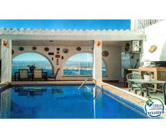 Magnífica casa con vista panorámica a la Bahía de Roses + Licencia turística