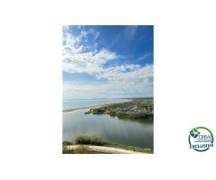 Apartamento reformado con licencia turística en primera línea de playa con magníficas vistas al mar