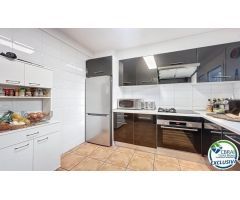 Hermosa Casa en Venta con 3 Dormitorios y Garaje