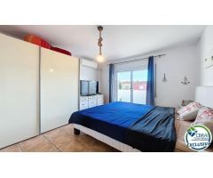 Hermosa Casa en Venta con 3 Dormitorios y Garaje