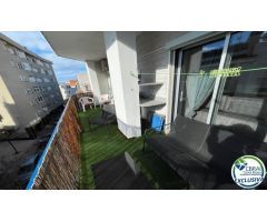 APARTAMENTO SOLEADO, REFORMADO, 3 DORMITORIOS, 2 BAÑOS A 150 M DE LA PLAYA, CERCA DE TODOS COMERCIOS