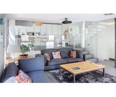 Casa contemporánea en el centro de Roses