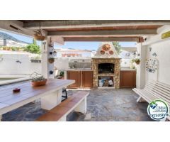 Encantadora Casa Independiente con Piscina en Mas Oliva, Roses