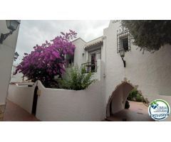 Casa Típica Española en Empuriabrava – Distrito Poblado Típico
