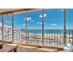 Apartamento de 2 dormitorios a reformar con impresionantes vistas al mar