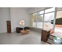 Local convertido en vivienda con plaza de parking en Gran Reserva, Empuriabrava
