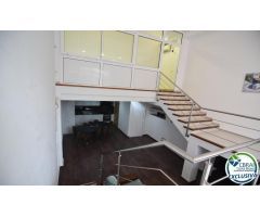 Local convertido en vivienda con plaza de parking en Gran Reserva, Empuriabrava