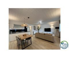 EMPURIABRAVA Apartamento de 2 habitaciones totalmente reformado en pleno centro .