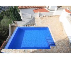 CHALET DE 4 HABITACIONES EN LA URBANIZACIÓN DEL GRECS DE LA POBLACIÓN DE ROSAS