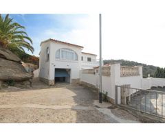 CHALET DE 4 HABITACIONES EN LA URBANIZACIÓN DEL GRECS DE LA POBLACIÓN DE ROSAS