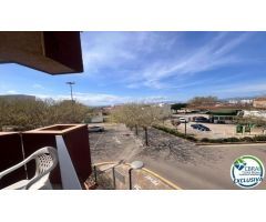 PORT ROSES Apartamento de dos dormitorios con terraza de 7 m2 a 75 metros del mar