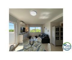 Atico en venta en Empuriabrava 2 habitaciones gran terraza y parking subterraneo.