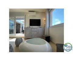 Atico en venta en Empuriabrava 2 habitaciones gran terraza y parking subterraneo.