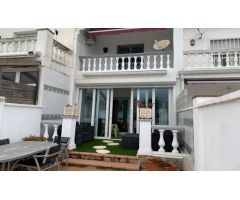 Casa de pescadores con amarre y garaje cerrado en Empuriabrava