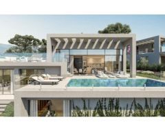 VILLA  CON VISTAS PANORÁMICAS AL MAR...