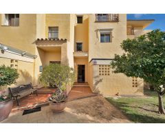 Amplia casa adosada en Residencial La Palmera – A solo 10 minutos de la playa