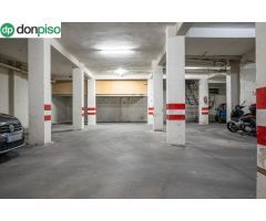 Venta de garaje en Calle Pedro Antonio de Alarcón a 50 metros de Calle Recogidas