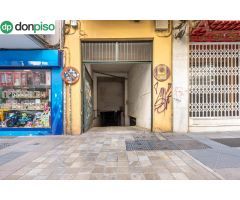 Venta de garaje en Calle Pedro Antonio de Alarcón a 50 metros de Calle Recogidas