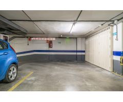 Garaje de 24 m2 en venta junto al Paseo del Emperador Carlos V