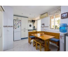 ESTUPENDO ADOSADO DE TRES HABITACIONES CON TERRAZA EN EL VIVERO