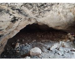 Valle aislado con encanto
