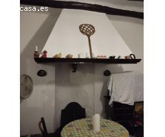 Casa con patio en Valdeltormo