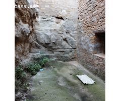 Casa con patio en Valdeltormo