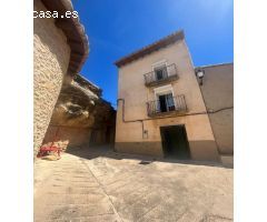 Casa de pueblo en plaza