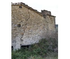 Finca rústica con dos masías a rehabilitar