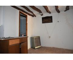 Casa en Venta en Valdealgorfa, Teruel