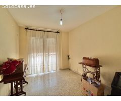 AMPLIO PISO A REFORMAR EN ZONA ABASTOS