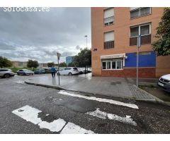 LOCAL COMERCIAL CON LICENCIA, EN ESQUINA DE CALLE  TERESA DE CALCUTA