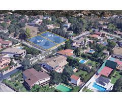 Parcela de casi 1.000 m2, en esquina, en plena calle Mayoral con vistas espectaculares
