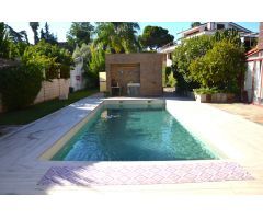 GRAN CHALET EN VENTA EN EXCELENTE UBICACION!