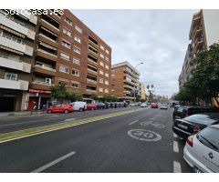AMPLIO PISO DE 135 METROS CONSTRUIDOS EN AVDA MEDINA AZAHARA CON COCHERA!!!!!