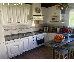 PARCELA DE 3000 M2 SEGREGABLE EN TRES CON DOS CHALETS
